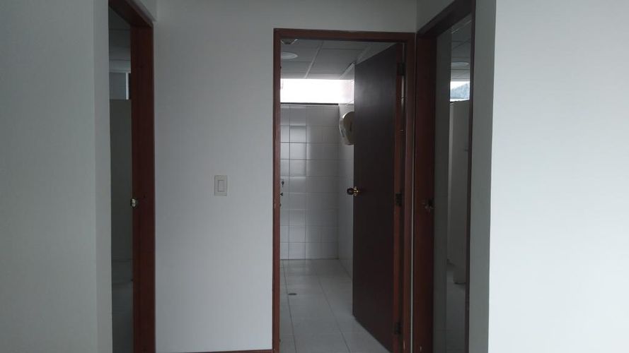 Oficina en arriendo en San Pedro, Cali, 343 m² · foto 10 de 17