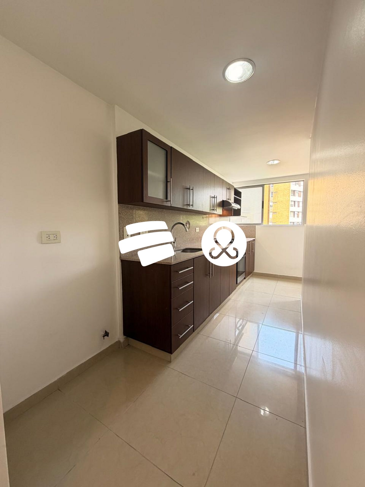 Apartamento en venta en El Poblado, Medellín 3