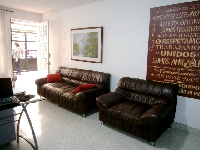 Casa en venta en Marsella, Bogotá · foto 3 de 24