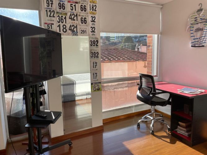 Apartamento de 2 alcobas en venta en Santa Barbara Alta, Bogotá, 151 m² · foto 10 de 21