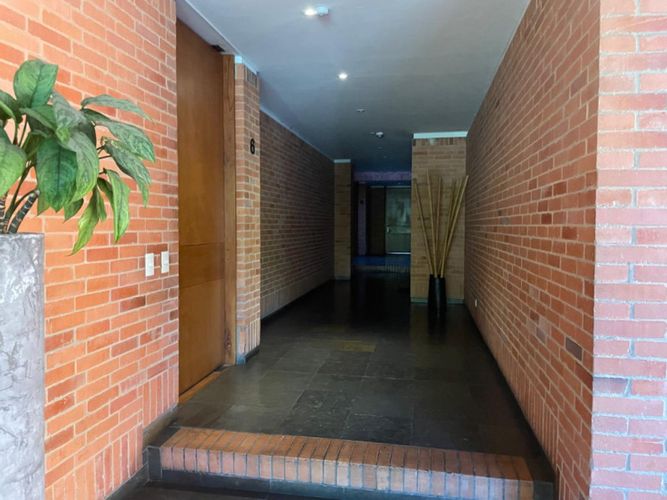 Apartamento de 2 alcobas en venta en Santa Barbara Alta, Bogotá, 151 m² · foto 20 de 21