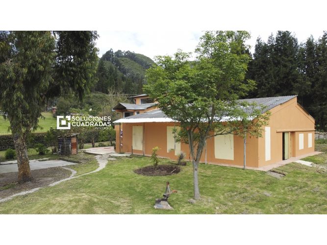 Bodega en arriendo en Hatogrande, Sopó, 411 m² · foto 3 de 4