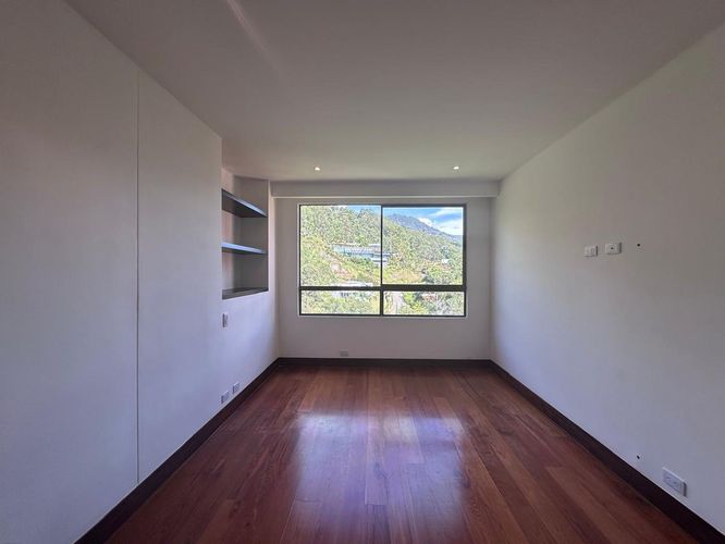 Apartamento de 3 alcobas en arriendo en El Poblado, Medellín, 236 m² · foto 14 de 19