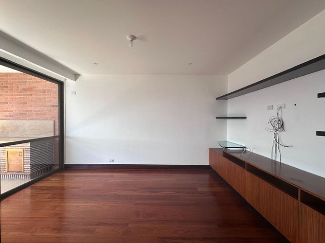 Apartamento de 3 alcobas en arriendo en El Poblado, Medellín, 236 m² · foto 7 de 19