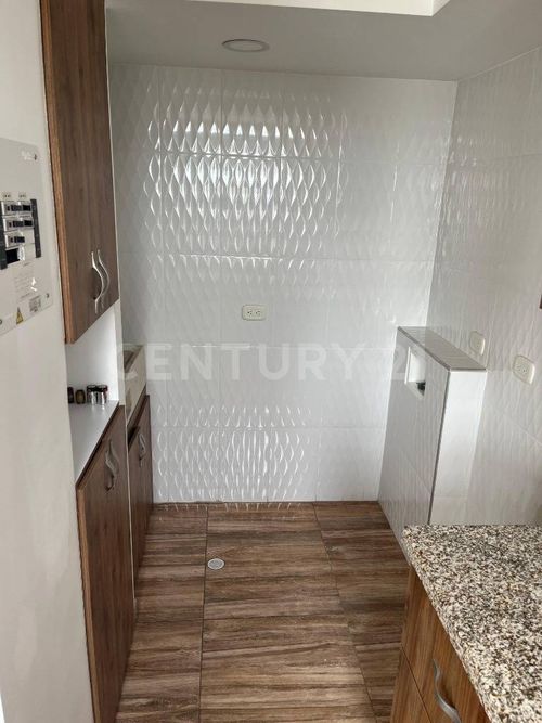 Apartamento de 2 alcobas en venta en Guabinas, Yumbo, 51 m² · foto 4 de 10
