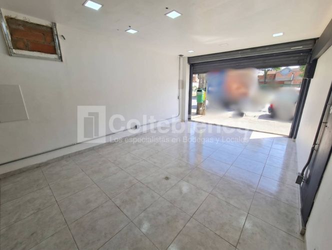 Bodega en arriendo en El Poblado, Medellín, 743 m² · foto 8 de 24