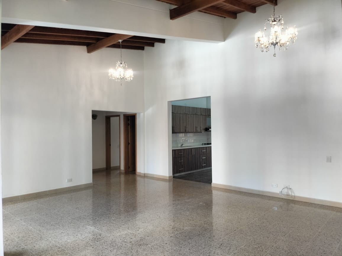 Apartamento en arriendo en El Poblado, Medellín · foto 7 de 19