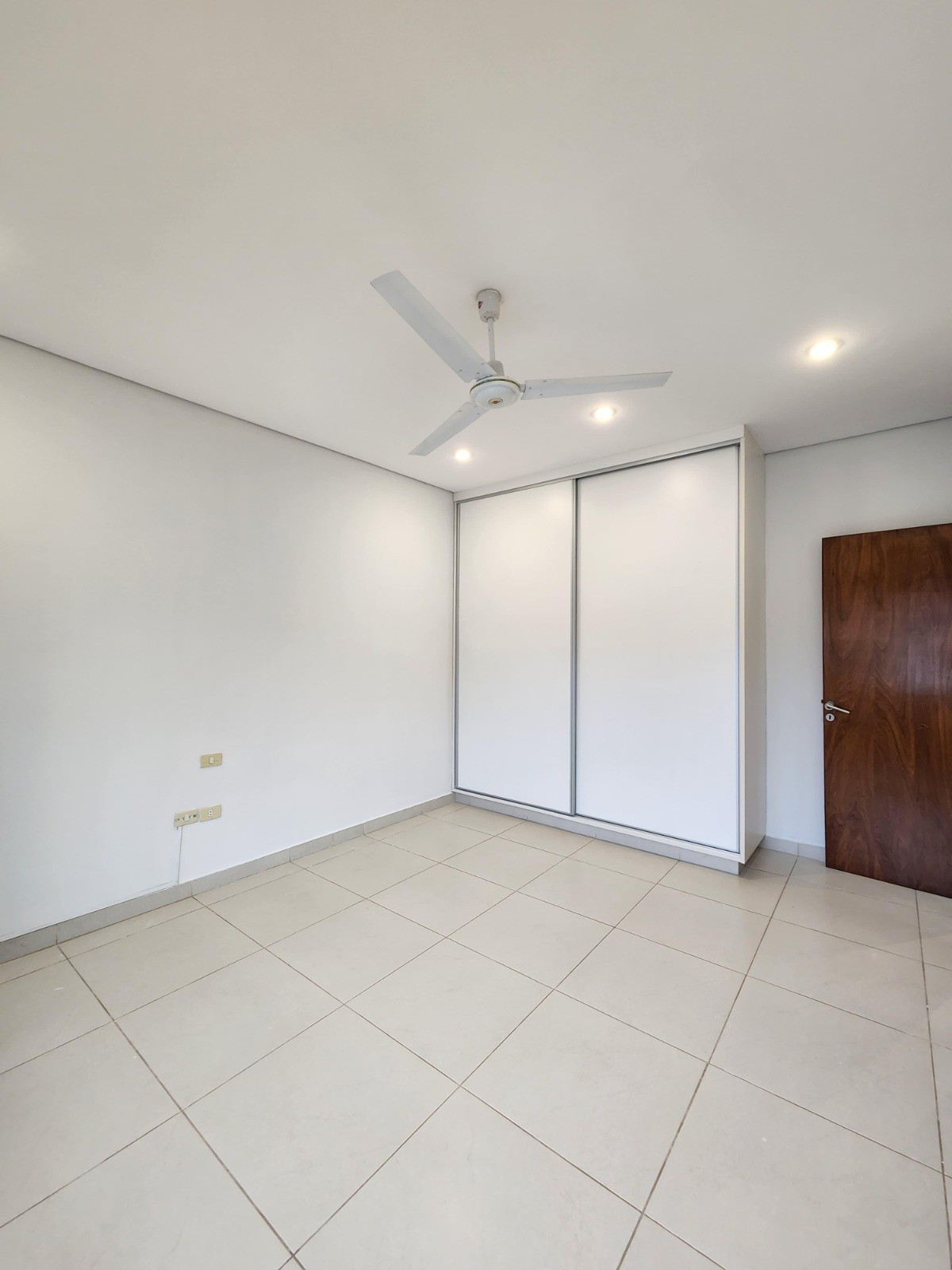 ALQUILA CASA EN MANORA - ZONA SUPER RESIDENCIAL — foto 3