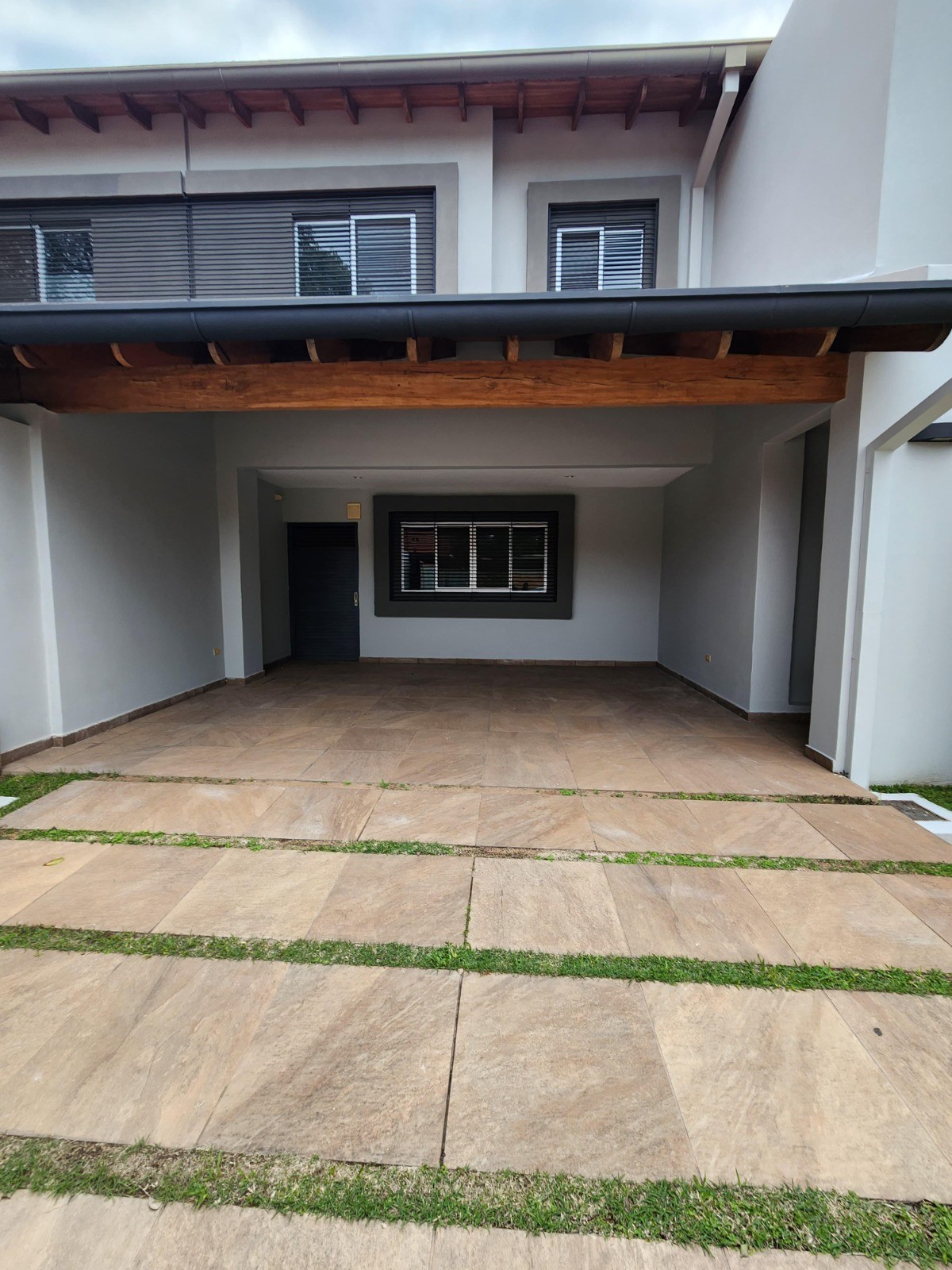 ALQUILA CASA EN MANORA - ZONA SUPER RESIDENCIAL — foto 2