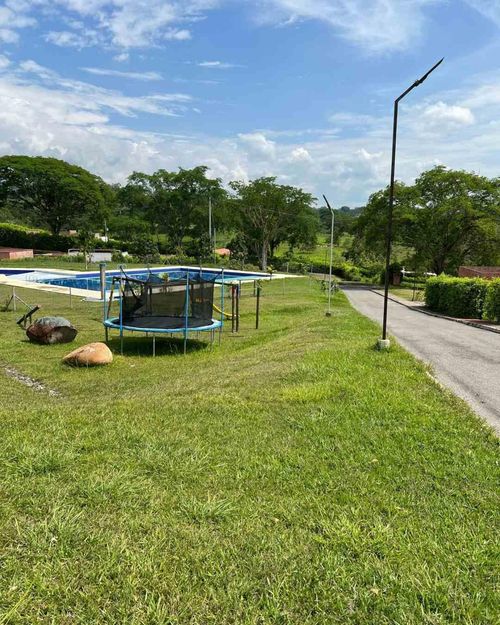 Lote en venta en Colombia, Manizales, 1370 m² · foto 18 de 24