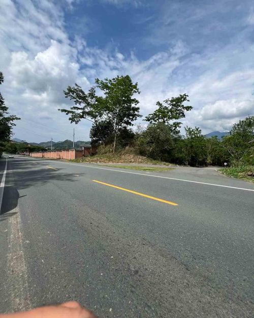 Lote en venta en Colombia, Manizales, 1370 m² · foto 23 de 24