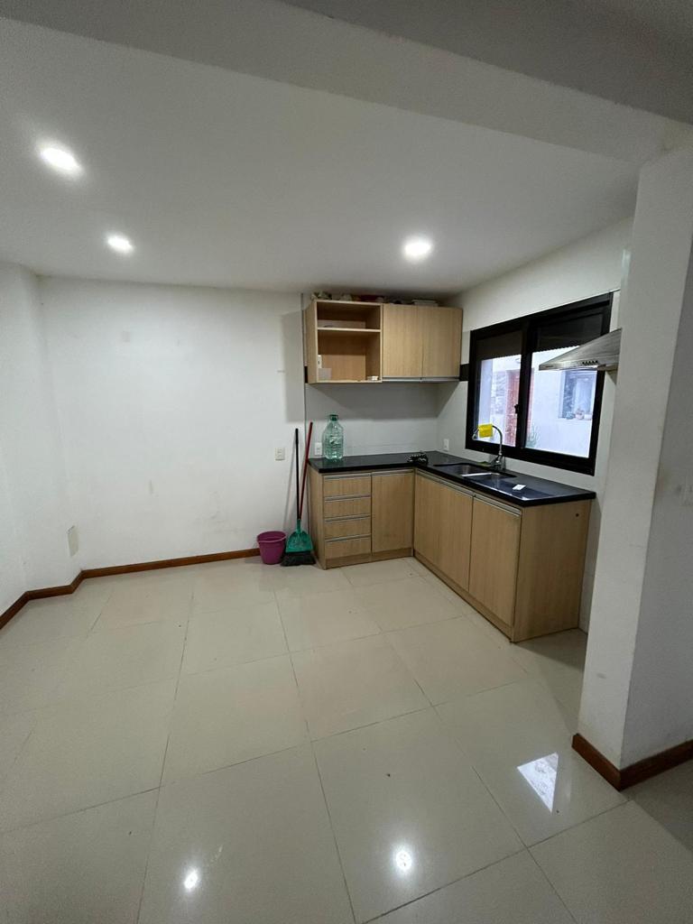 Alquiler Apartamento Dúplex 2 Dormitorios En Buceo/Malvín