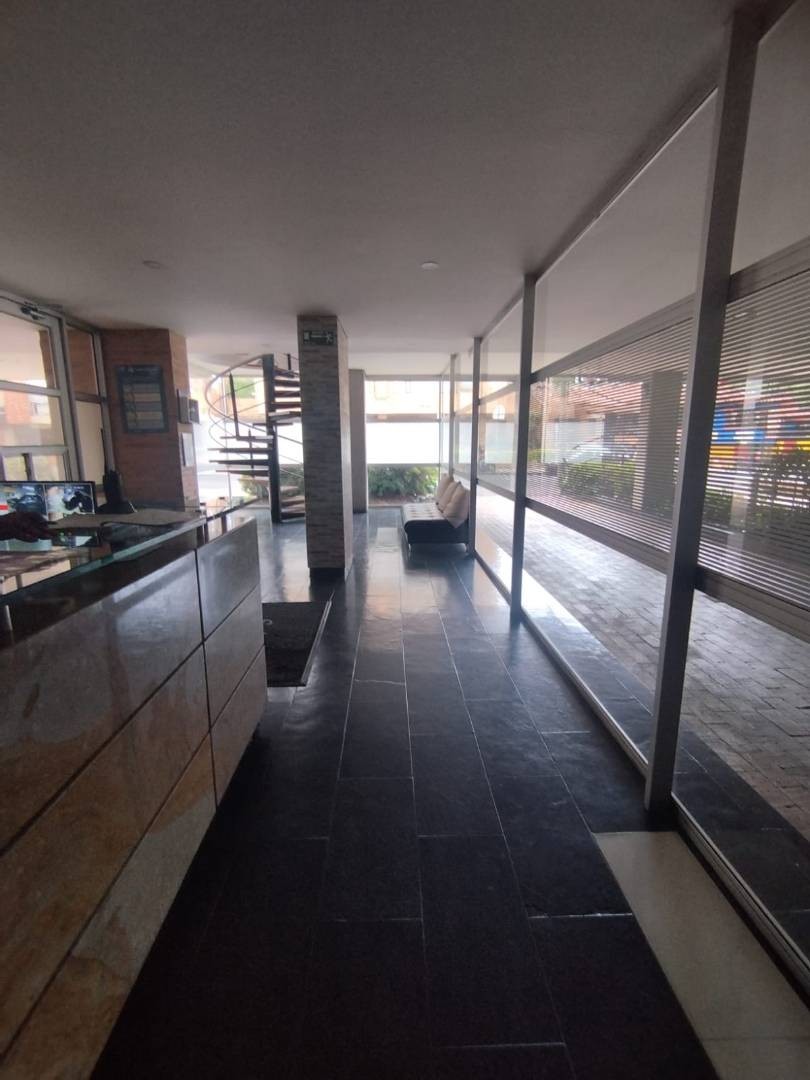 Apartamento en venta en Santa Barbara Occidental, Bogotá · foto 3 de 24