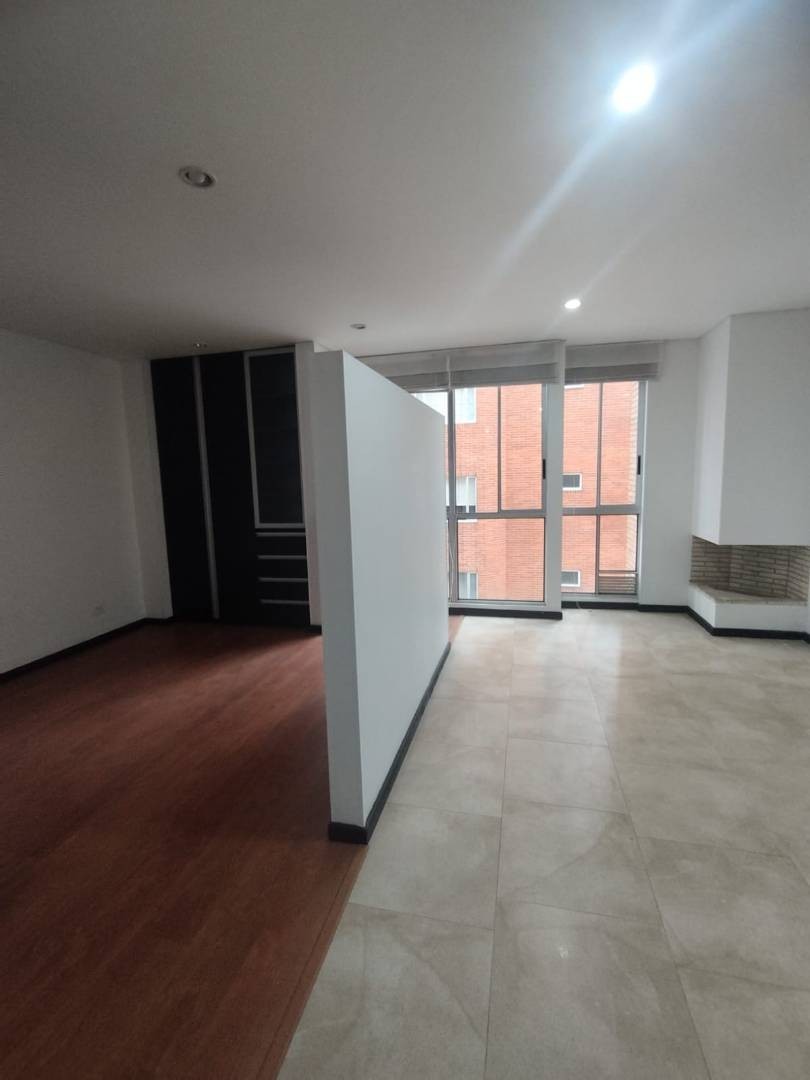 Apartamento en venta en Santa Barbara Occidental, Bogotá · foto 9 de 24