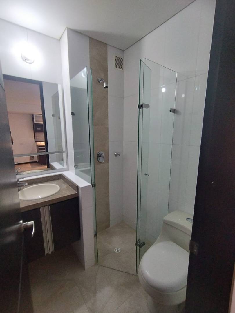 Apartamento en venta en Santa Barbara Occidental, Bogotá · foto 11 de 24