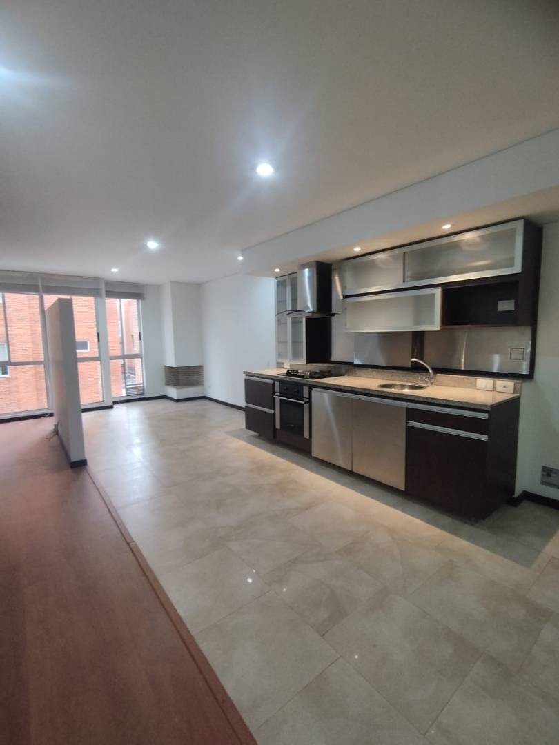 Apartamento en venta en Santa Barbara Occidental, Bogotá · foto 13 de 24