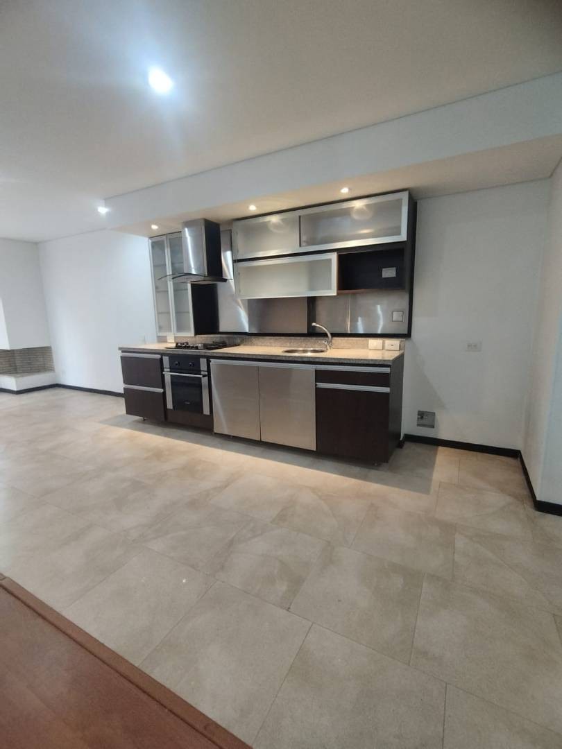 Apartamento en venta en Santa Barbara Occidental, Bogotá · foto 14 de 24