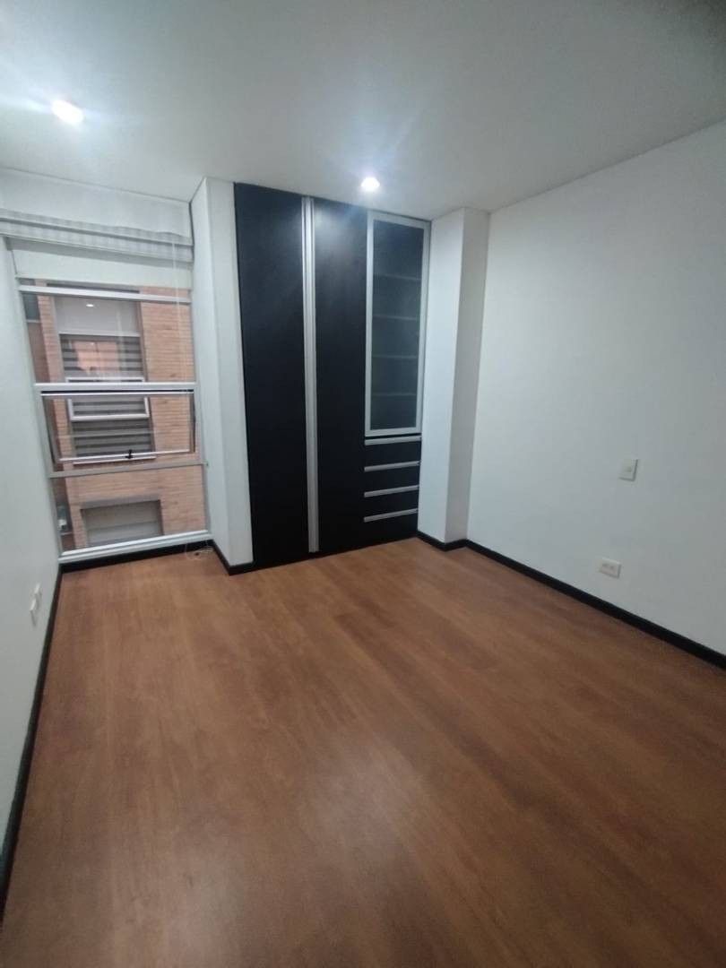 Apartamento en venta en Santa Barbara Occidental, Bogotá · foto 15 de 24