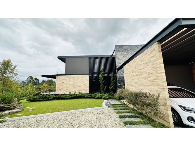 Casa de 4 alcobas en venta en El Carmen de Viboral, 500 m² · foto 4 de 24