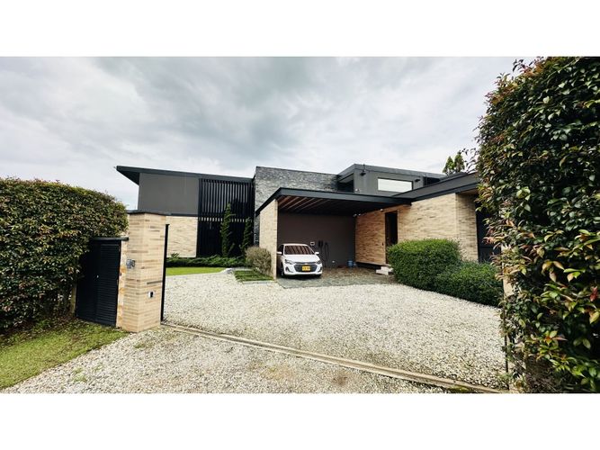 Casa de 4 alcobas en venta en El Carmen de Viboral, 500 m² · foto 5 de 24