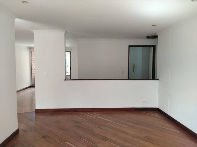 Apartamento de 3 alcobas en arriendo en El Poblado, Medellín, 142 m² · foto 4 de 24