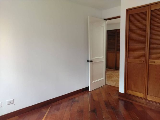 Apartamento de 3 alcobas en arriendo en El Poblado, Medellín, 142 m² · foto 16 de 24