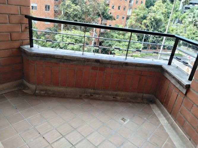 Apartamento de 3 alcobas en arriendo en El Poblado, Medellín, 142 m² · foto 23 de 24