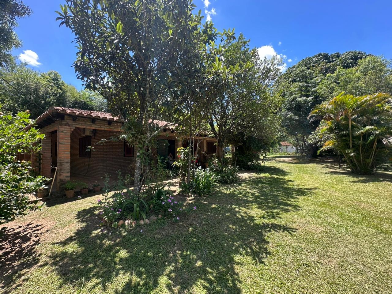 EN OFERTA Amplia CASA en Villarrica, Guairá — foto 2