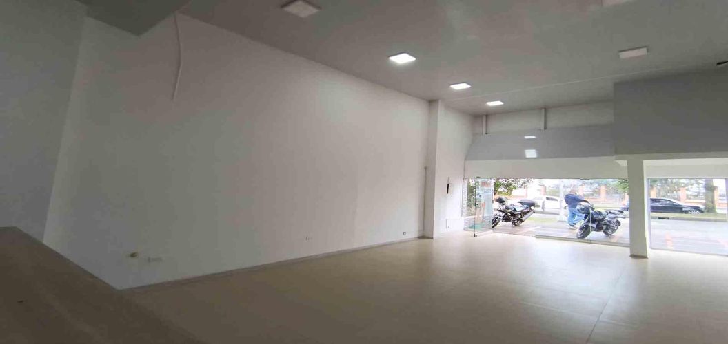 Local en arriendo en Avenida Santander, Manizales, 100 m² · foto 2 de 23