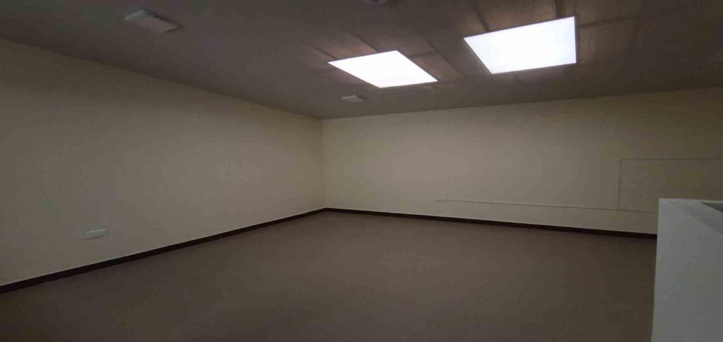 Local en arriendo en Avenida Santander, Manizales, 100 m² · foto 12 de 23