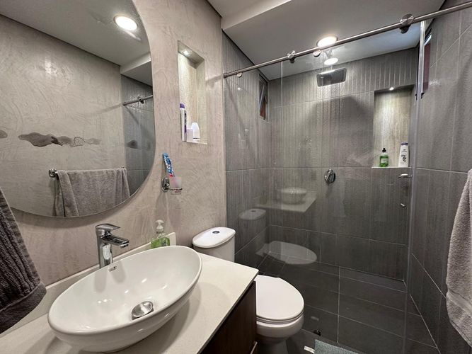 Apartamento de 2 alcobas en venta en El Poblado, Medellín, 70 m² · foto 16 de 17