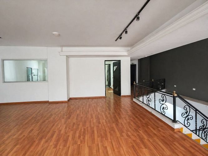 Local en arriendo en Antonia Santos Centro, Bucaramanga, 450 m² · foto 2 de 8