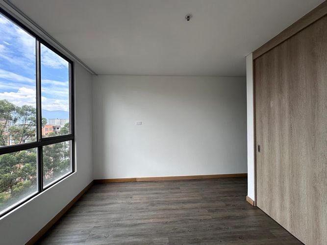 Apartamento de 2 alcobas en arriendo en El Poblado, Medellín, 90 m² · foto 11 de 17