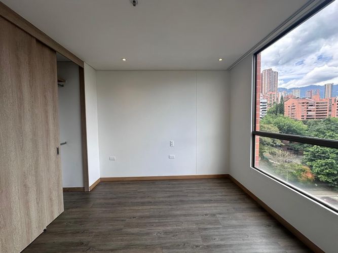 Apartamento de 2 alcobas en arriendo en El Poblado, Medellín, 90 m² · foto 10 de 17