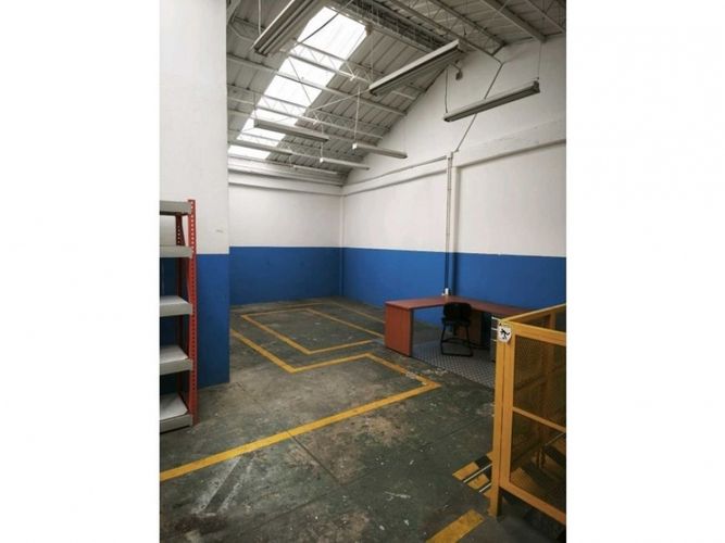Bodega en arriendo en 12 De Octubre, Zipaquirá, 837 m² · foto 8 de 24
