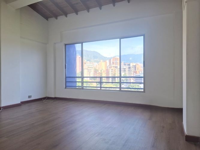 Apartamento de 3 alcobas en arriendo en Santa María De Los Ángeles, Medellín, 104 m² · foto 3 de 15