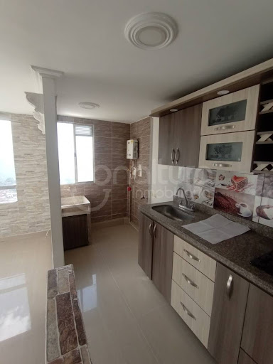 Apartamento en venta en San Antonio De Prado, Medellín · foto 2 de 8