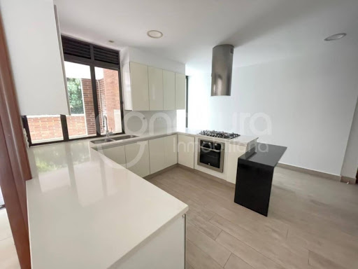 Apartamento en arriendo en El Campestre, Medellín · foto 3 de 24