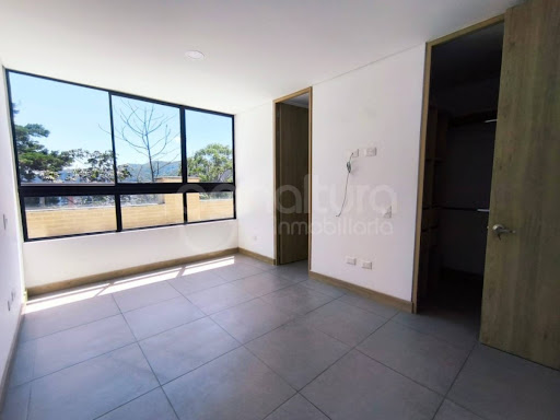 Apartamento en arriendo en El Tesoro, Medellín · foto 8 de 14