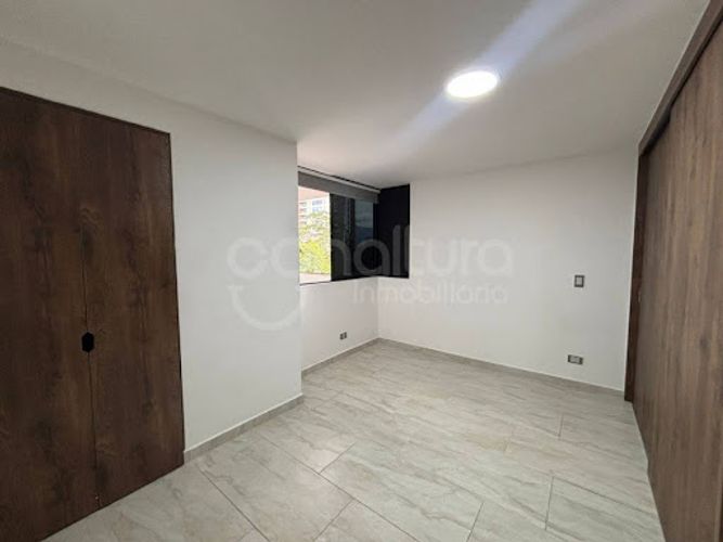 Apartamento de 3 alcobas en venta en El Tesoro, Medellín, 165 m² · foto 13 de 14