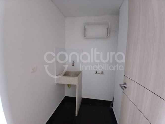 Apartamento de 2 alcobas en arriendo en Los Balsos, Medellín, 90 m² · foto 13 de 15