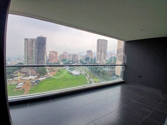 Apartamento de 2 alcobas en arriendo en Los Balsos, Medellín, 90 m² · foto 14 de 15