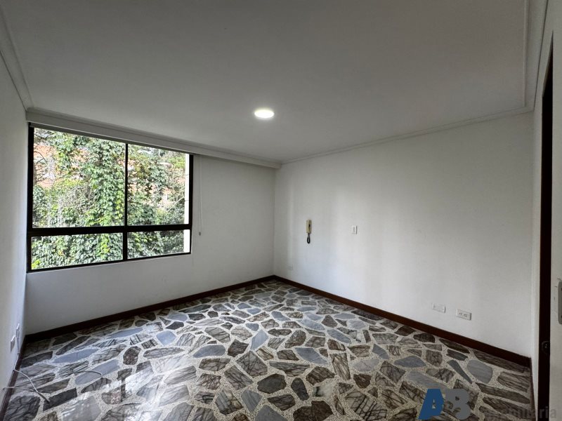 Apartamento en venta en El Poblado, Medellín 3