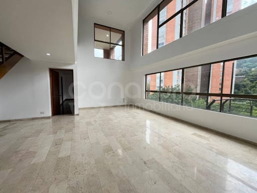 Apartamento de 3 alcobas en arriendo en El Tesoro, Medellín, 350 m² · foto 4 de 24