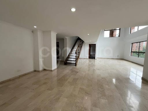 Apartamento de 3 alcobas en arriendo en El Tesoro, Medellín, 350 m² · foto 5 de 24