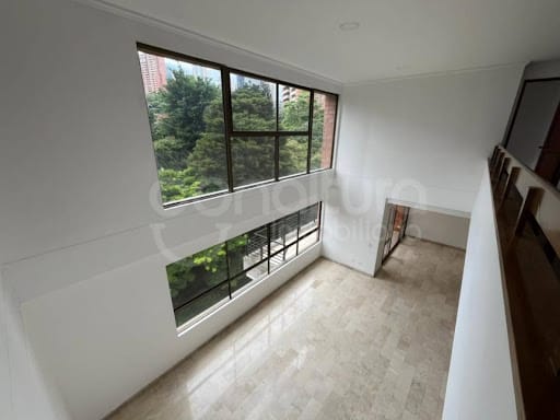 Apartamento de 3 alcobas en arriendo en El Tesoro, Medellín, 350 m² · foto 6 de 24