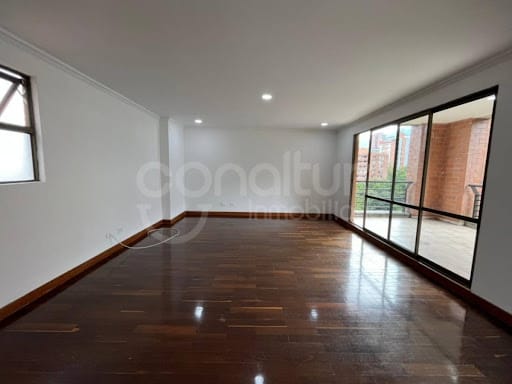 Apartamento de 3 alcobas en arriendo en El Tesoro, Medellín, 350 m² · foto 11 de 24