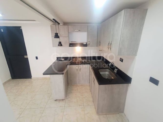 Apartamento de 2 alcobas en venta en Barrio Nuevo, Bello, 50 m² · foto 3 de 15