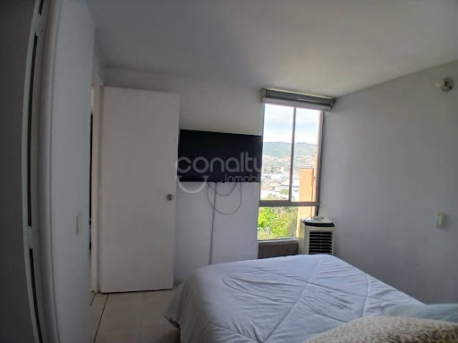 Apartamento en arriendo en Villa Carlota, Medellín · foto 6 de 13
