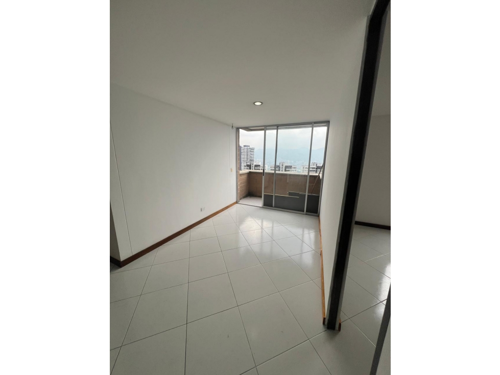 Apartamento en venta en Loma del Indio, Medellín 4